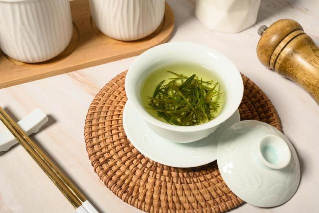 盖碗一揭茶香满堂!泡茶用盖碗的5个隐藏好处,老茶客都偷着乐