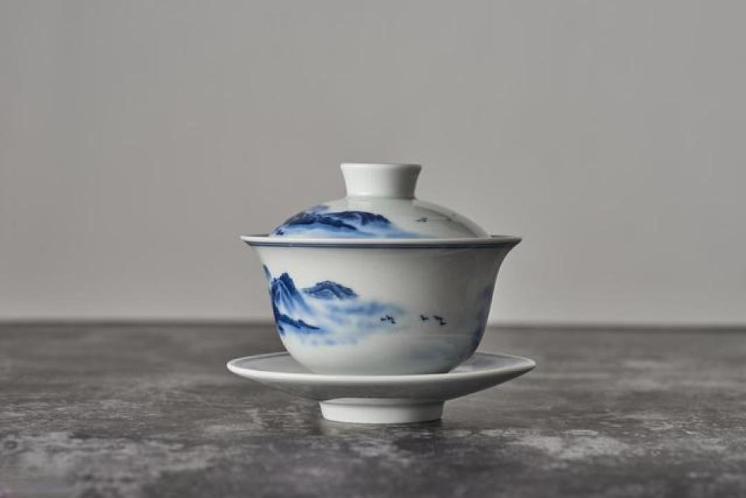 盖碗一揭茶香满堂!泡茶用盖碗的5个隐藏好处,老茶客都偷着乐