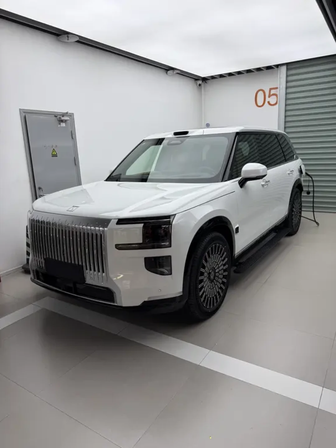 极氪9X终于提车,中年鬼火大叔的最爱