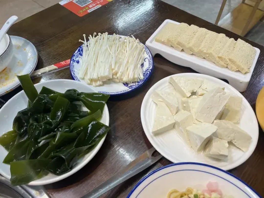 探访东莞万江非遗酸汤火锅的鲜美秘诀