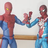 这款玩具的盒子是CT厂自己设计的？简单对比测评国产koCT厂出的mafex001超凡蜘蛛侠&国产ko figma超凡蜘蛛侠一代战衣版可动人偶