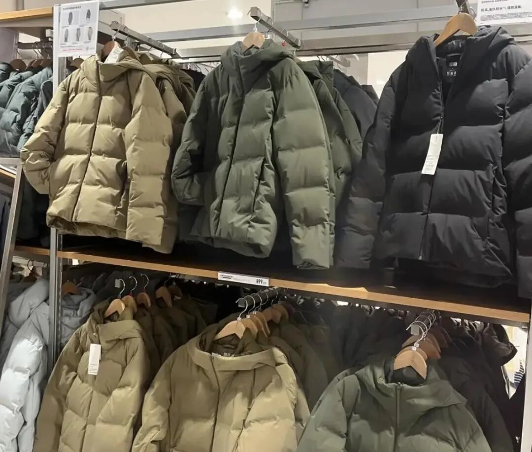 曾风靡一时，如今却“跌下神坛”的羽绒服品牌，有你穿过的吗？