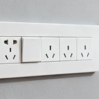 复位开关 vs 翘板开关？我们汇总了127位用户真实体验，结论来了