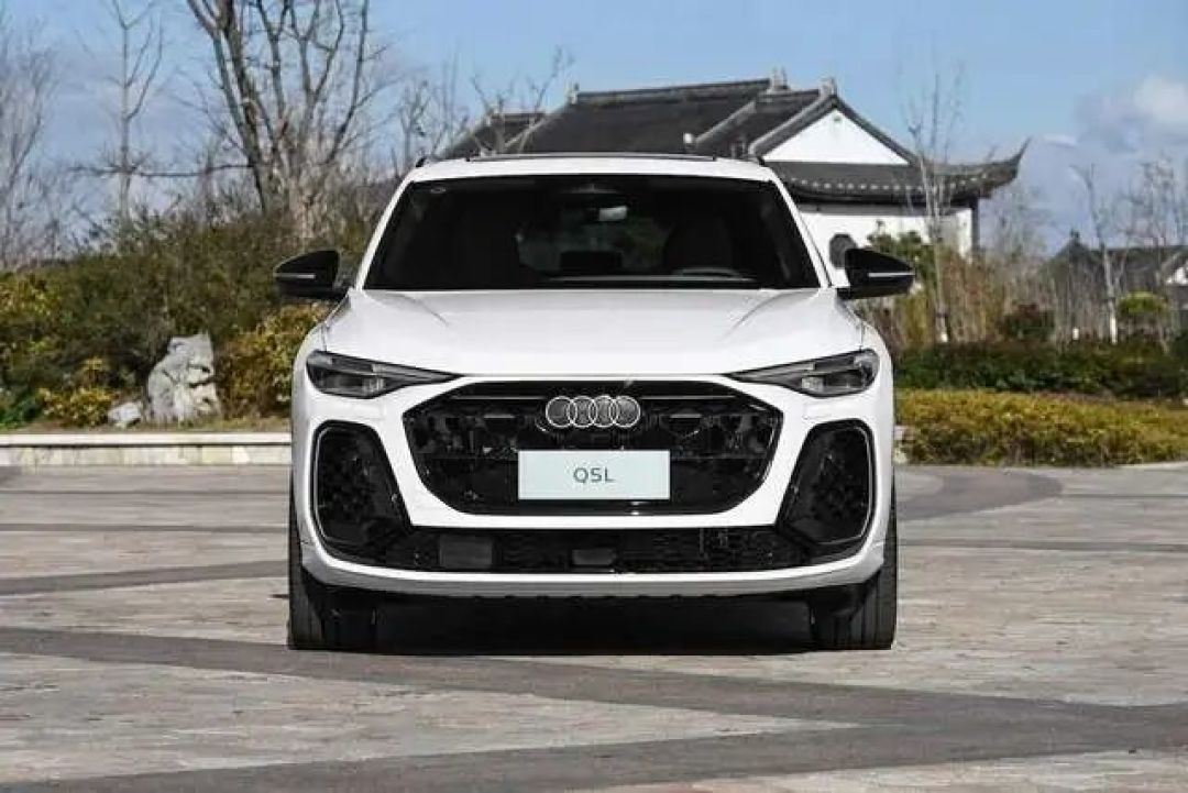 BBA“御三家”集体换代:Q5L/iX3/GLC,轻混与纯电谁更有看点?
