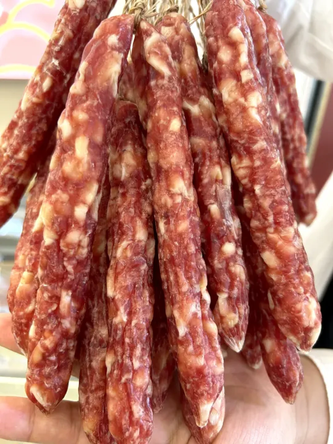 老广识腊肠:新鲜与否瞒不过