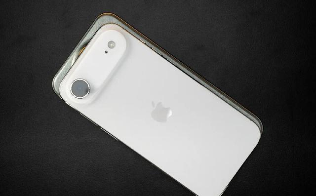 华为 Mate 70 Air使用了半个月，我的实际体验，却和大V们说的相差甚远~