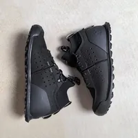 火柴棍创新“可换中底”徒步鞋