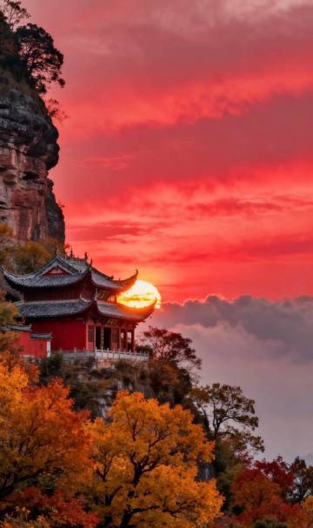 这才是现实版仙侠世界!住悬崖天街,枕云海入眠,齐云山绝了。