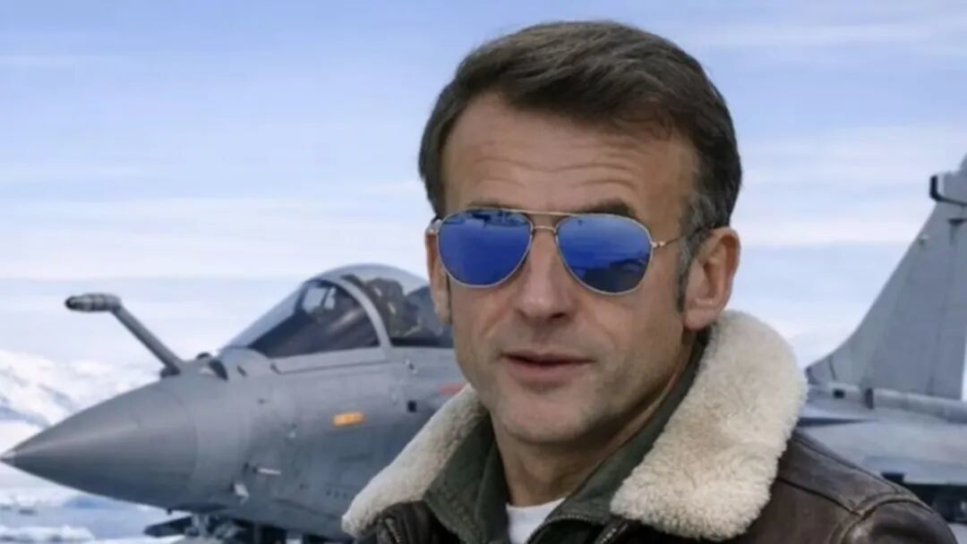 戴太阳眼镜的马克龙才是达沃斯最靓的仔