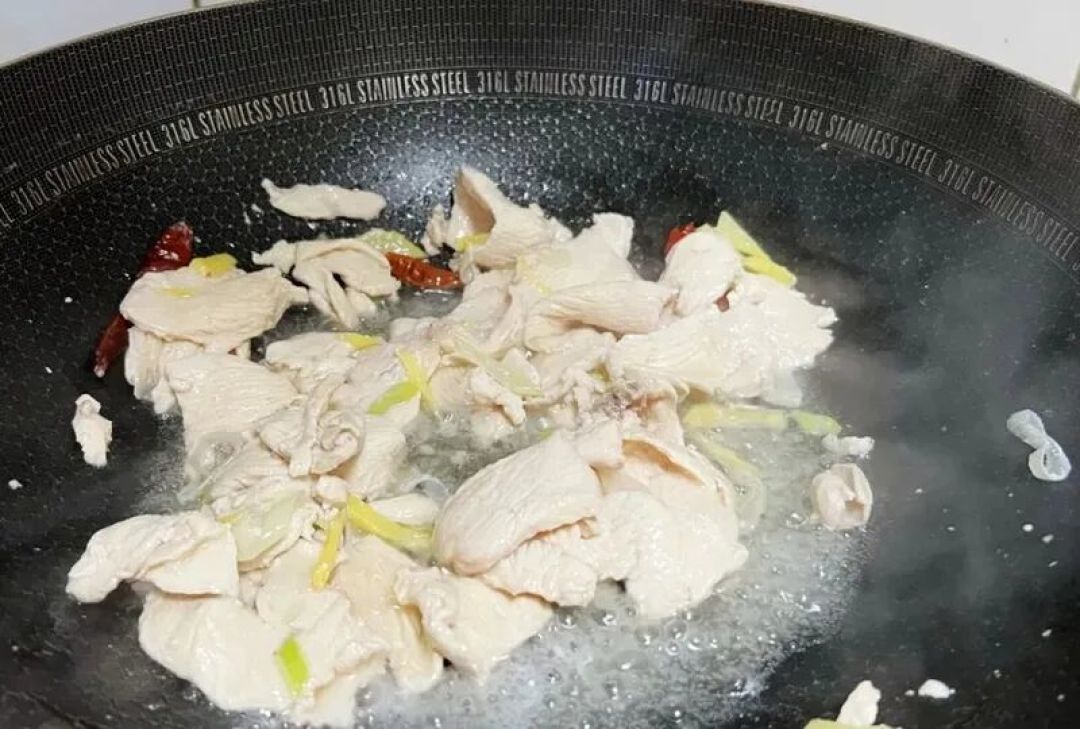 减脂瘦身推荐这道快手家常菜,简单易做、营养健康,好吃不长肉