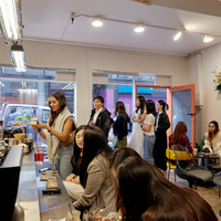 每天卖 600 杯！墨尔本CBD小巷子的这家新咖啡店火了