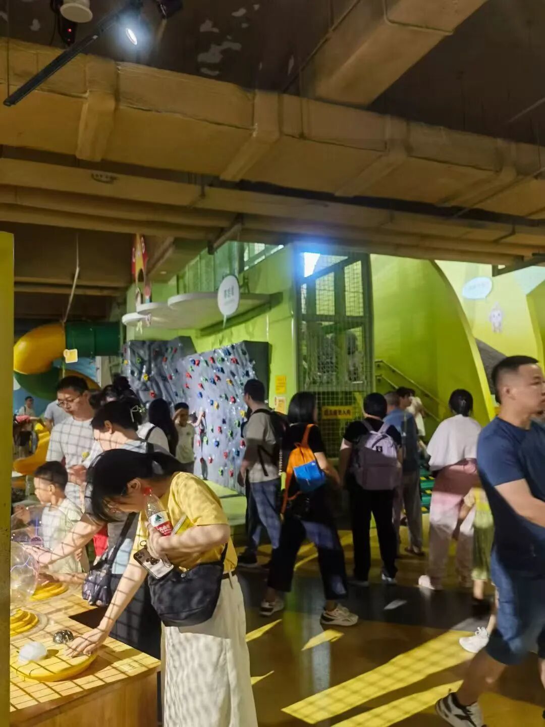 马上放假!武汉9个冬季室内好去处,边玩边学不费妈