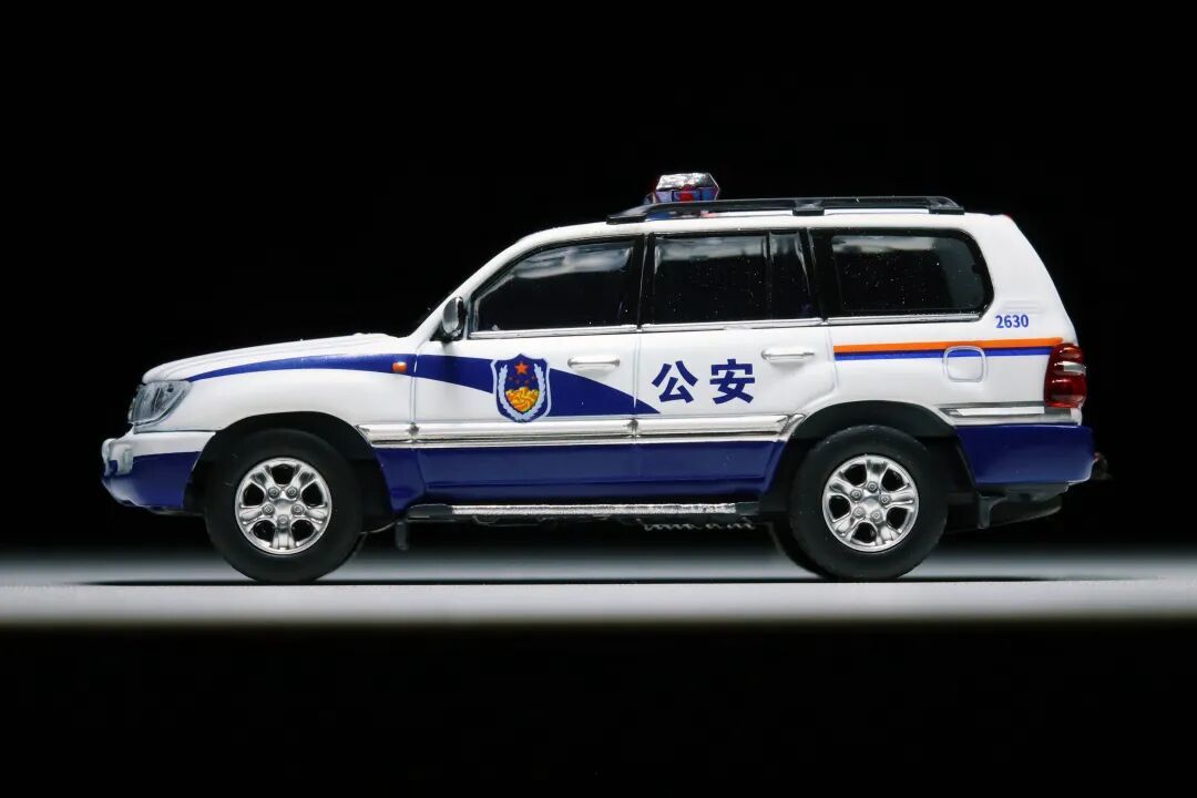 执法先锋|拓意 1/64 Toyota Land Cruiser