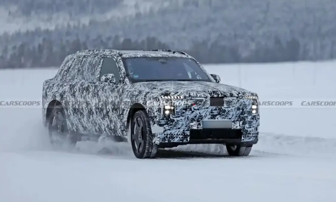 新款劳斯莱斯库里南长这样？网友：大灯咋有点像极氪
