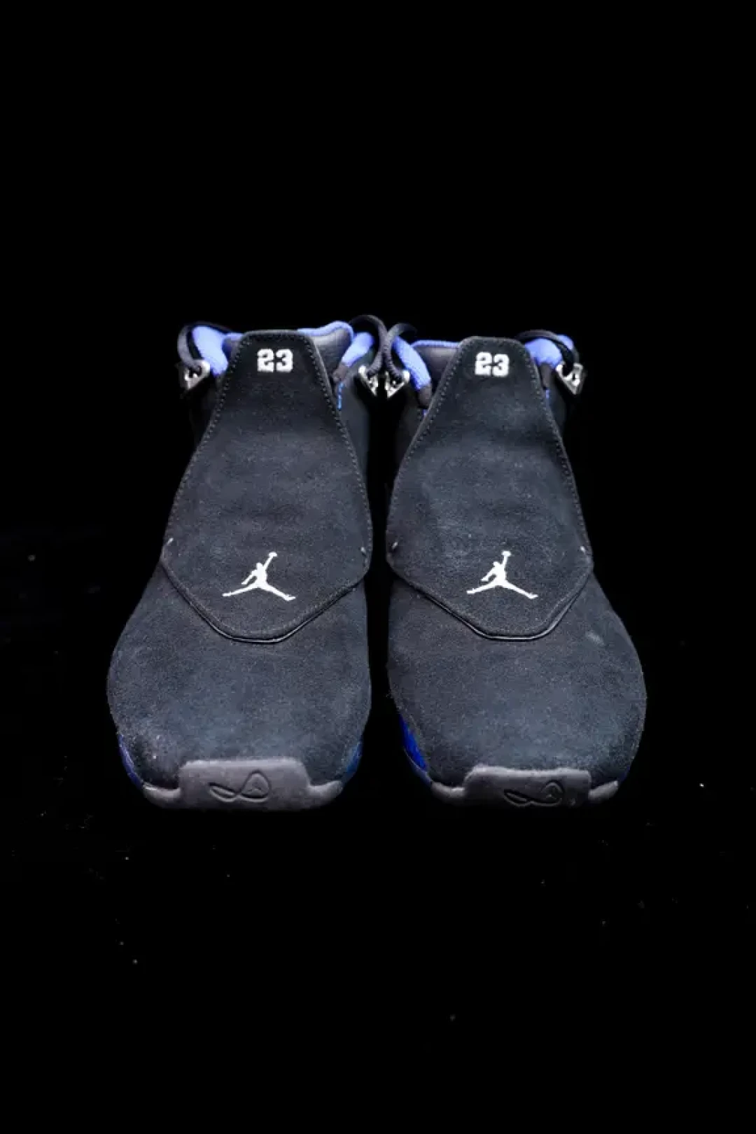 AJ18黑蓝帅是真帅,就是“黑麂皮”真的娇气