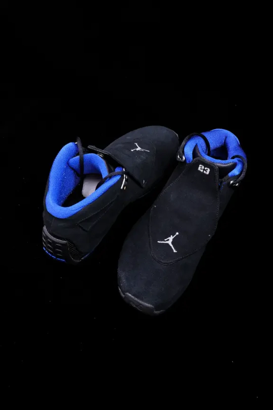 AJ18黑蓝帅是真帅,就是“黑麂皮”真的娇气