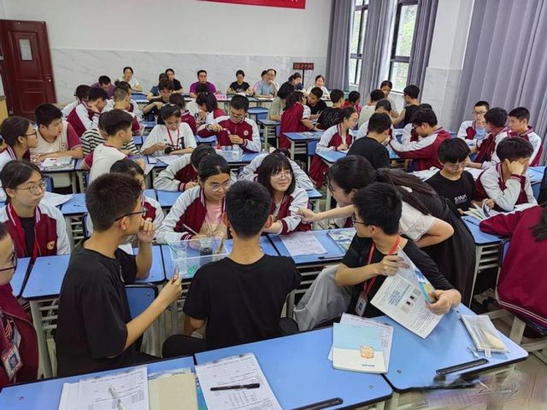 多地中小学取消期末统考,教育反内卷背后,是千亿鸡娃经济在转向