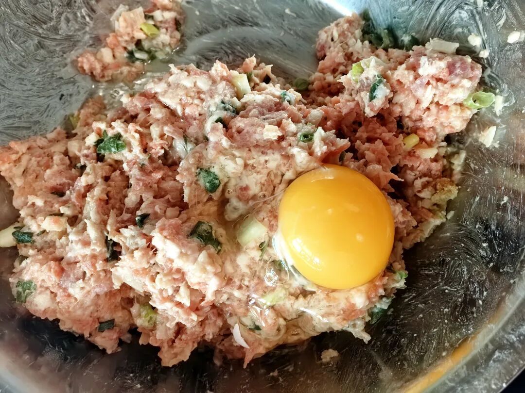 自己做莲藕胡萝卜猪牛肉丸,安全健康