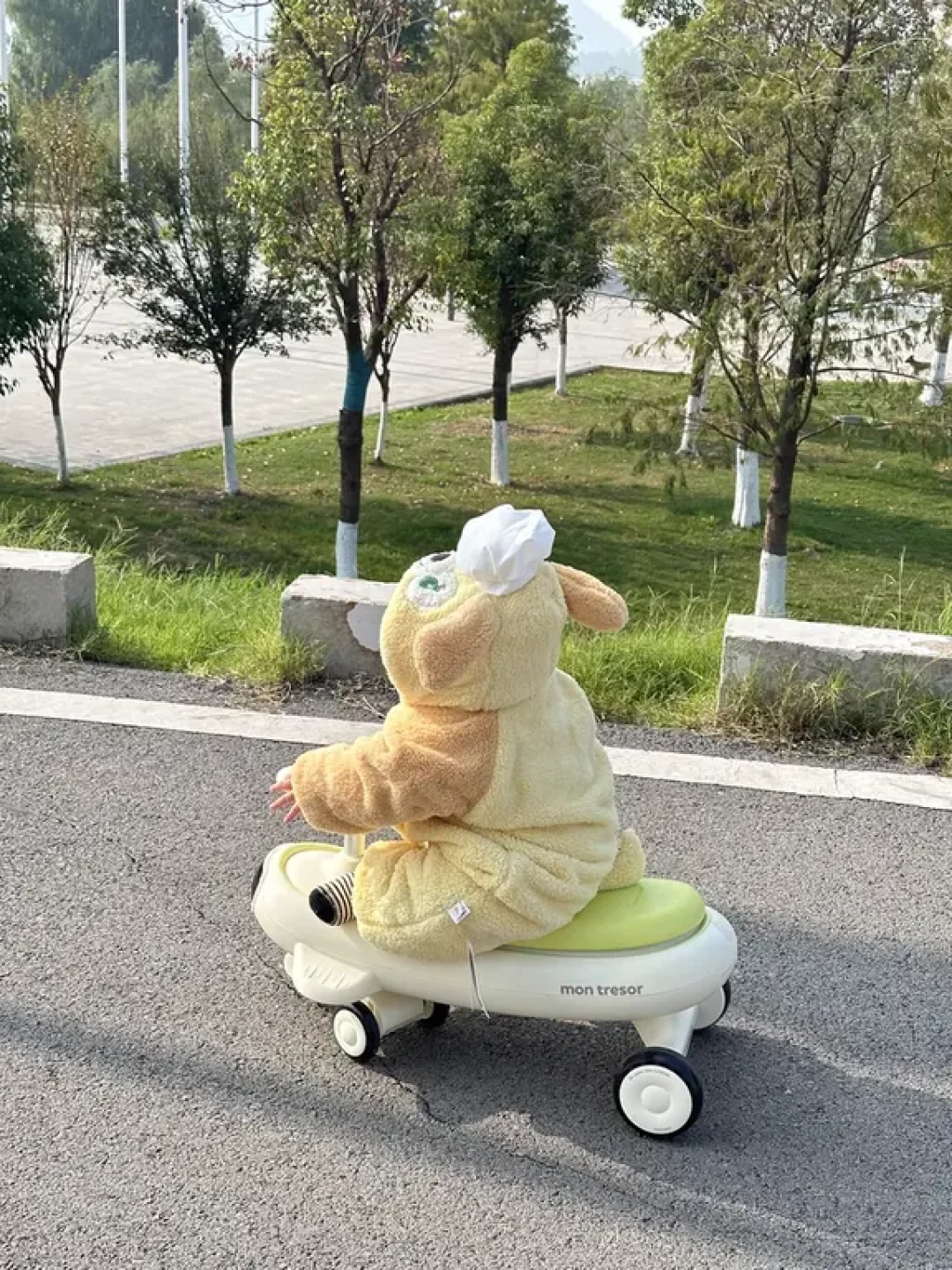 宝宝的第一辆座驾,这才是扭扭车的真实作用