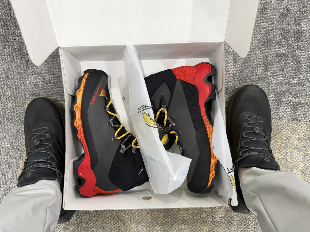 攒徒步装备｜La Sportiva Trek，颜值即正义