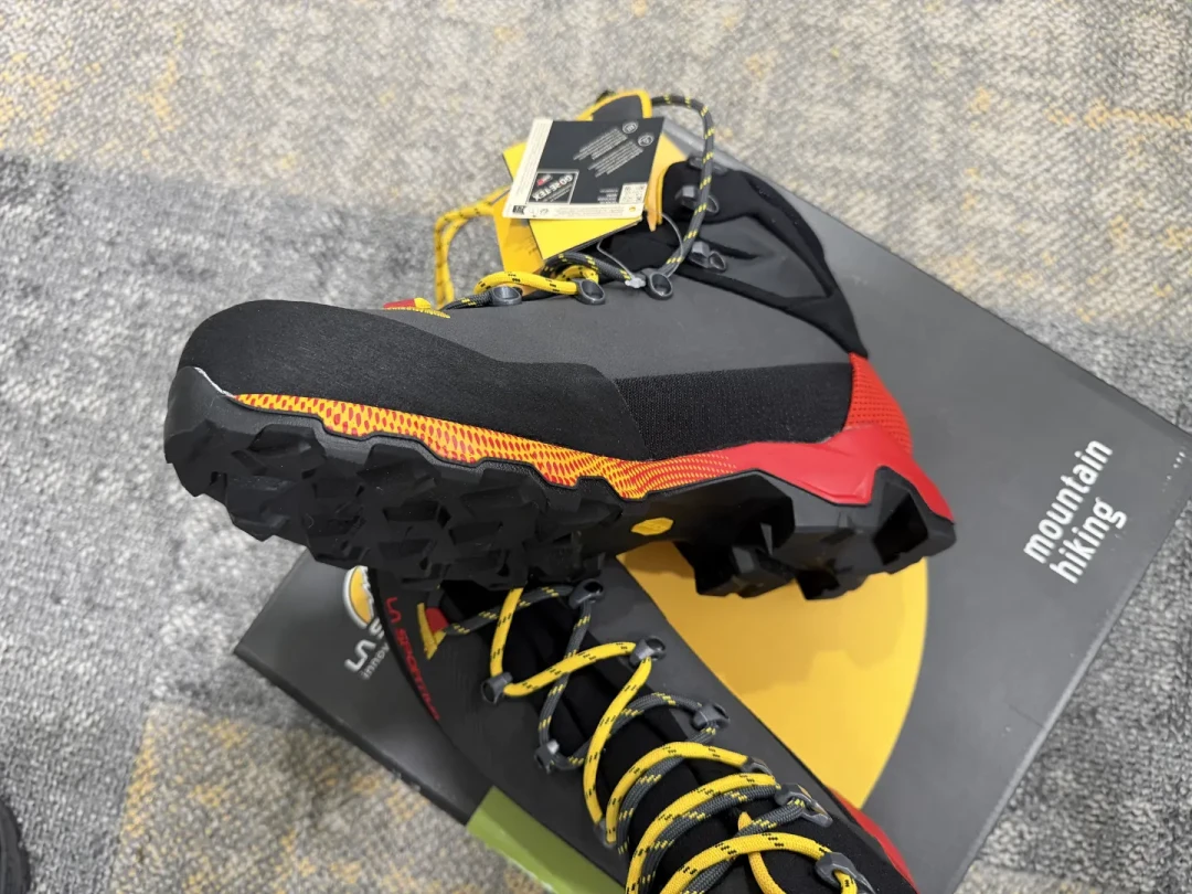 攒徒步装备｜La Sportiva Trek，颜值即正义