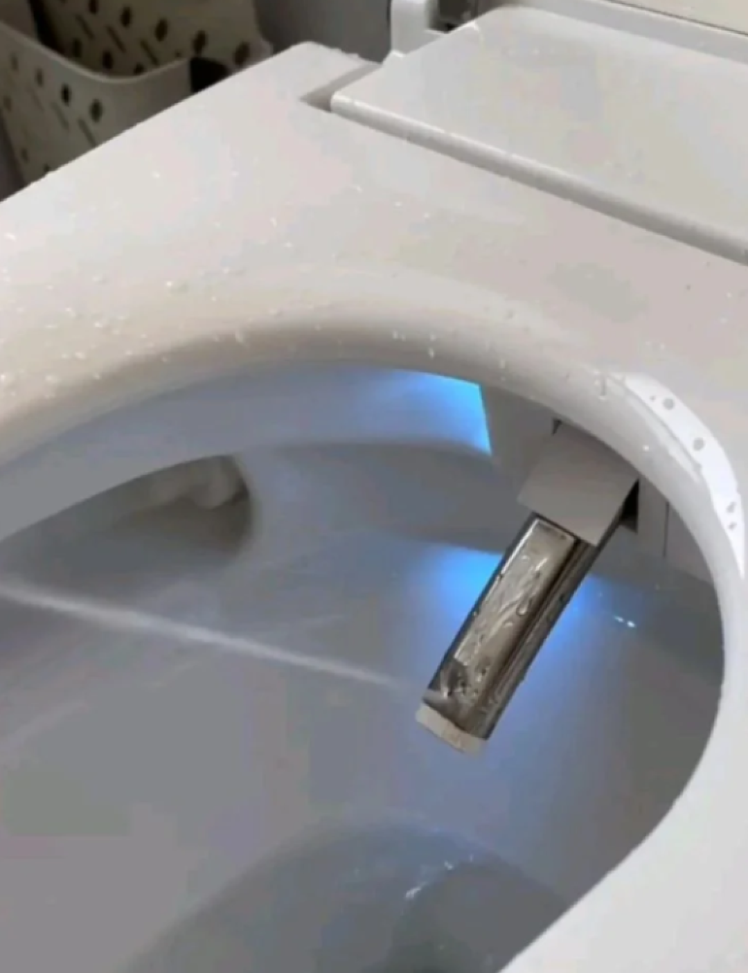 用了两年“智能马桶”后，我还是换回了普通马桶