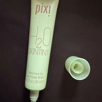 PIXI水养粉底液实测｜干皮秋冬焊妆神器✨ 清透不卡粉还养肤