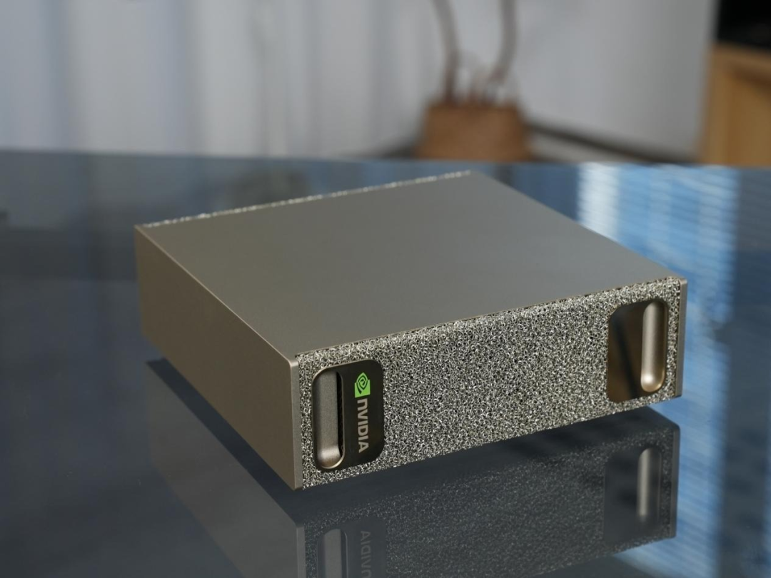 英伟达 DGX SPARK:这一次能否杀死订阅制?
