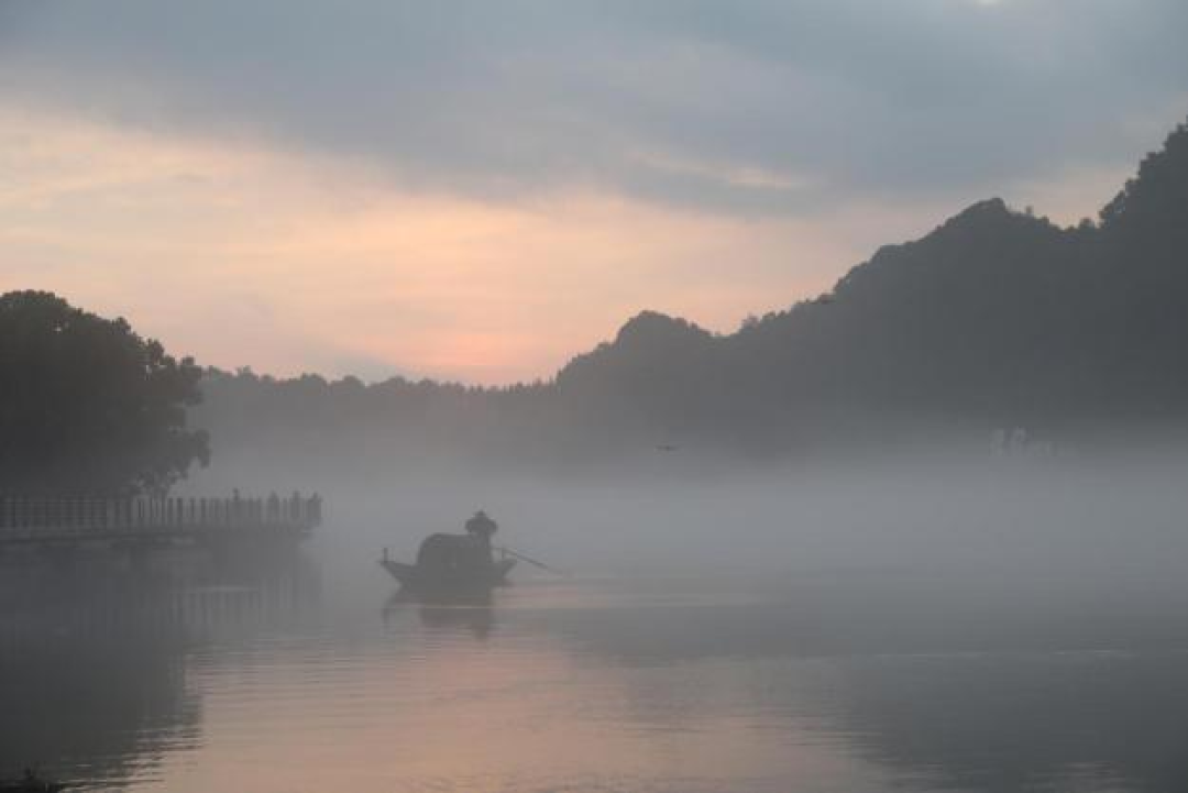 一城千面，自在建德：5条山水间的诗意旅途，邂逅你心中的人间江南