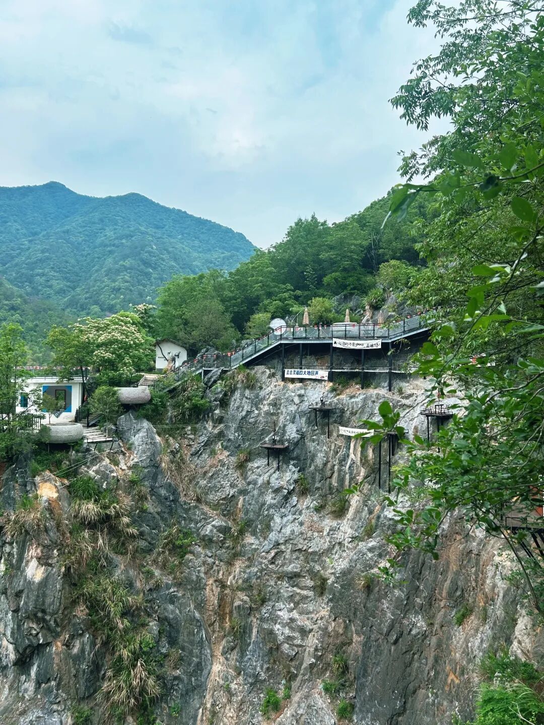 一城千面，自在建德：5条山水间的诗意旅途，邂逅你心中的人间江南