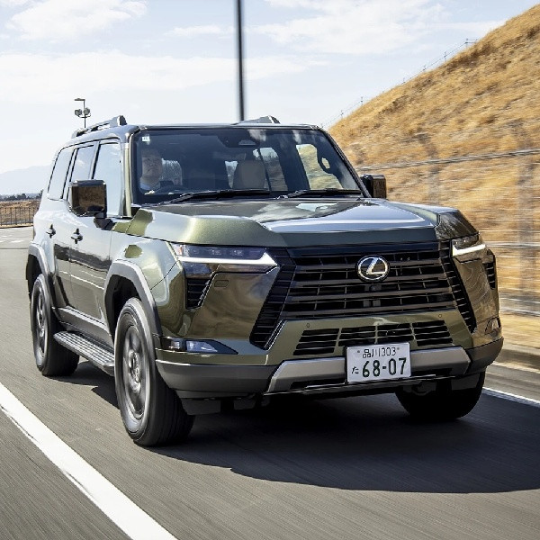 雷克萨斯GX550比兰德酷路泽250贵535万日元，这钱到底花在哪了？