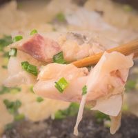 砂锅鱼头豆腐煲：真鲜呀！鱼肉细嫩肥美，豆腐绵软入味，温暖整个冬天【CookChinese】