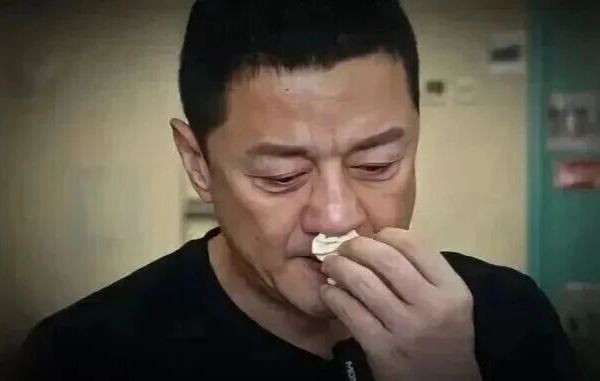 新华社发文评李亚鹏