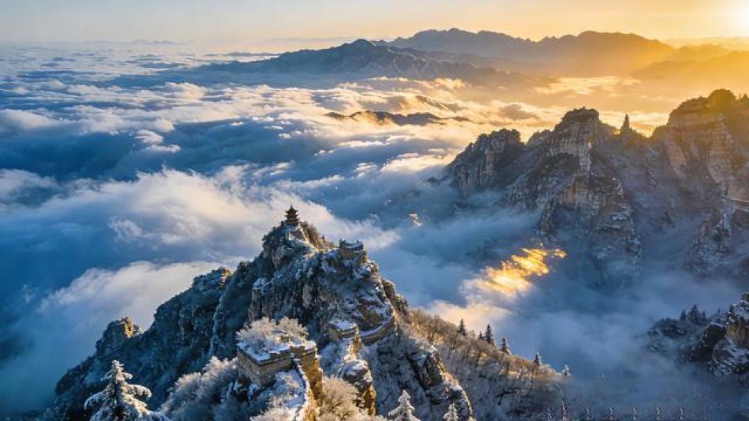 冬日白石山,当云海雾凇遇上悬崖栈道,这才叫人间仙境