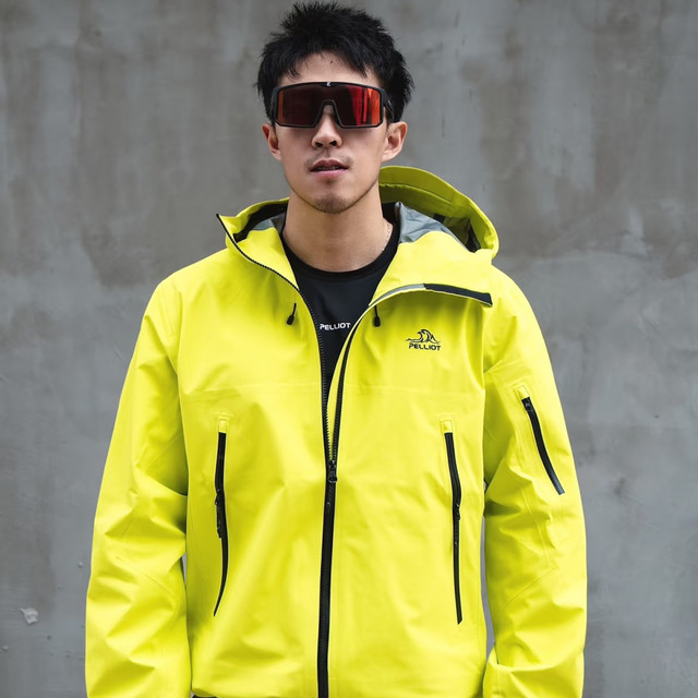 买国产冲锋衣不要只盯着凯乐石！这9个小众品牌时尚百搭，不坑人