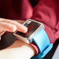 儿童手表互加好友新规将至，现在买哪个品牌更安心？