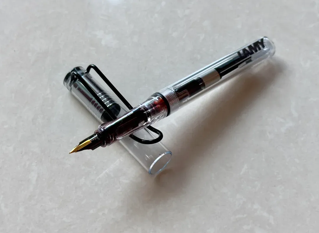用了一周百乐Pilot 823后,我的其他钢笔都进了抽屉吃灰