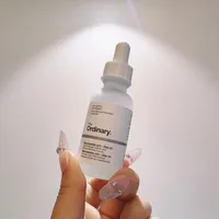 控油速度堪比吸油纸，烟酰胺精华你赢了