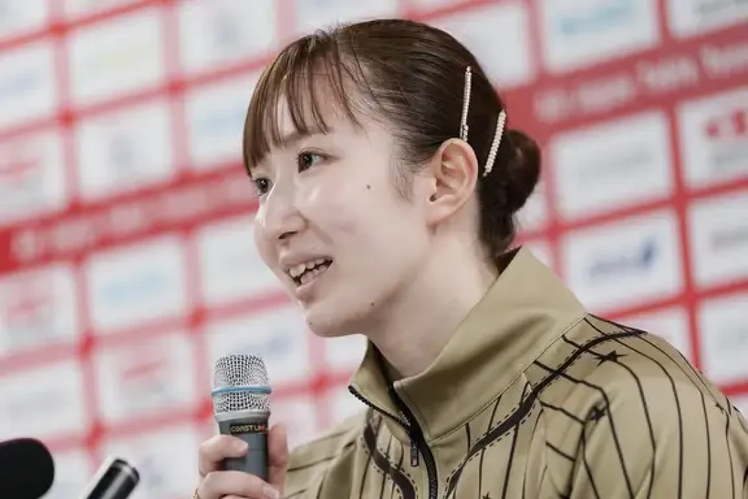 早田希娜作为上届冠军出席全日锦赛前记者会