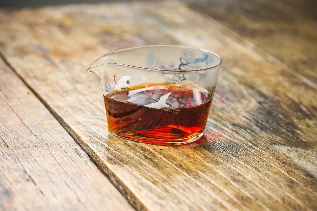 回流7572普洱熟茶80年代 | 熟茶标杆配方,经典耐喝,难得的老味儿~
