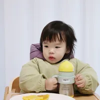 水善利万物而不净，保护宝宝是母亲的天性