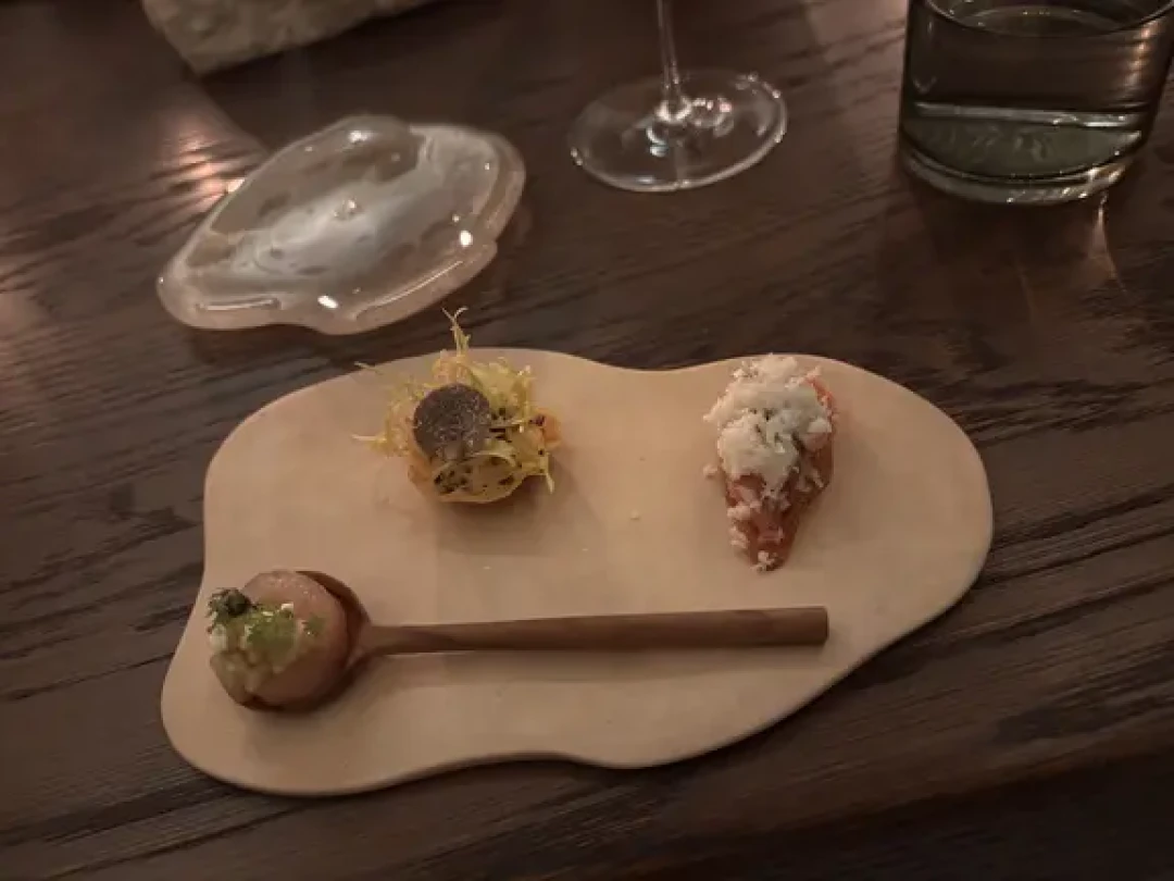 巴黎Fine Dining Nhome 餐厅