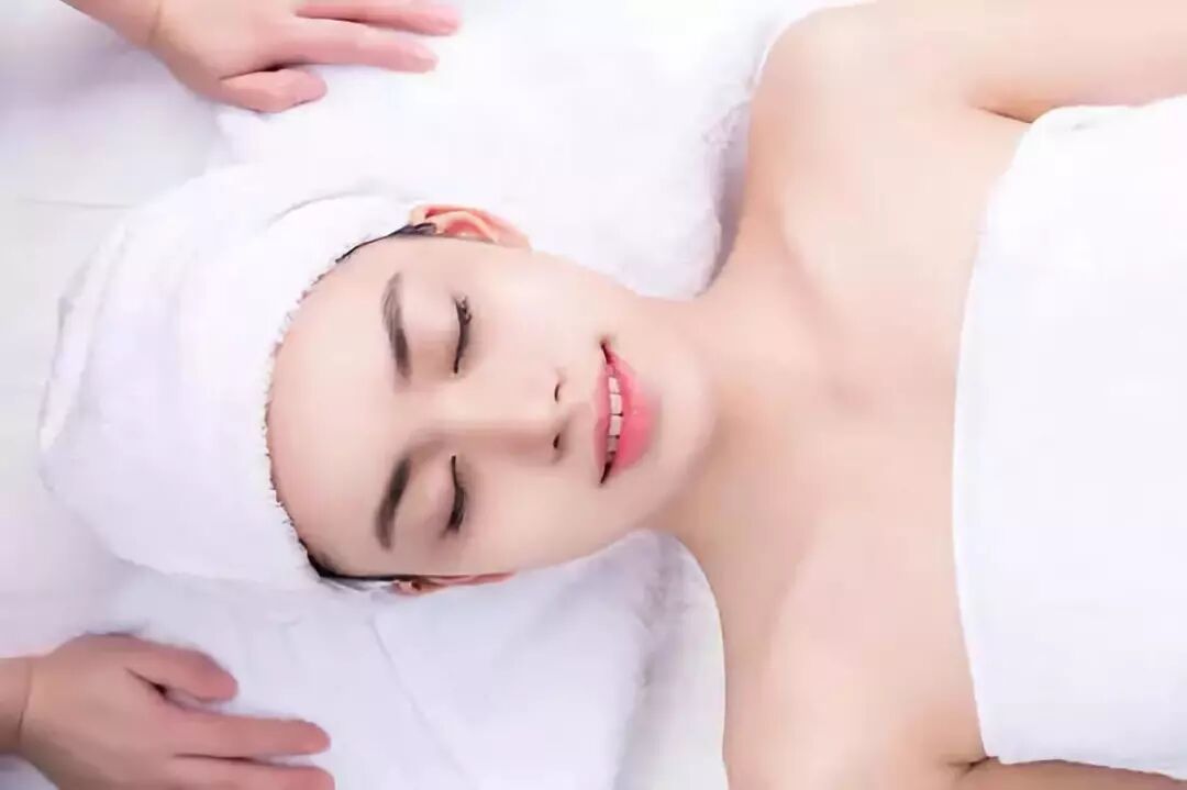 如何保养皮肤？补水保湿的9个小妙方