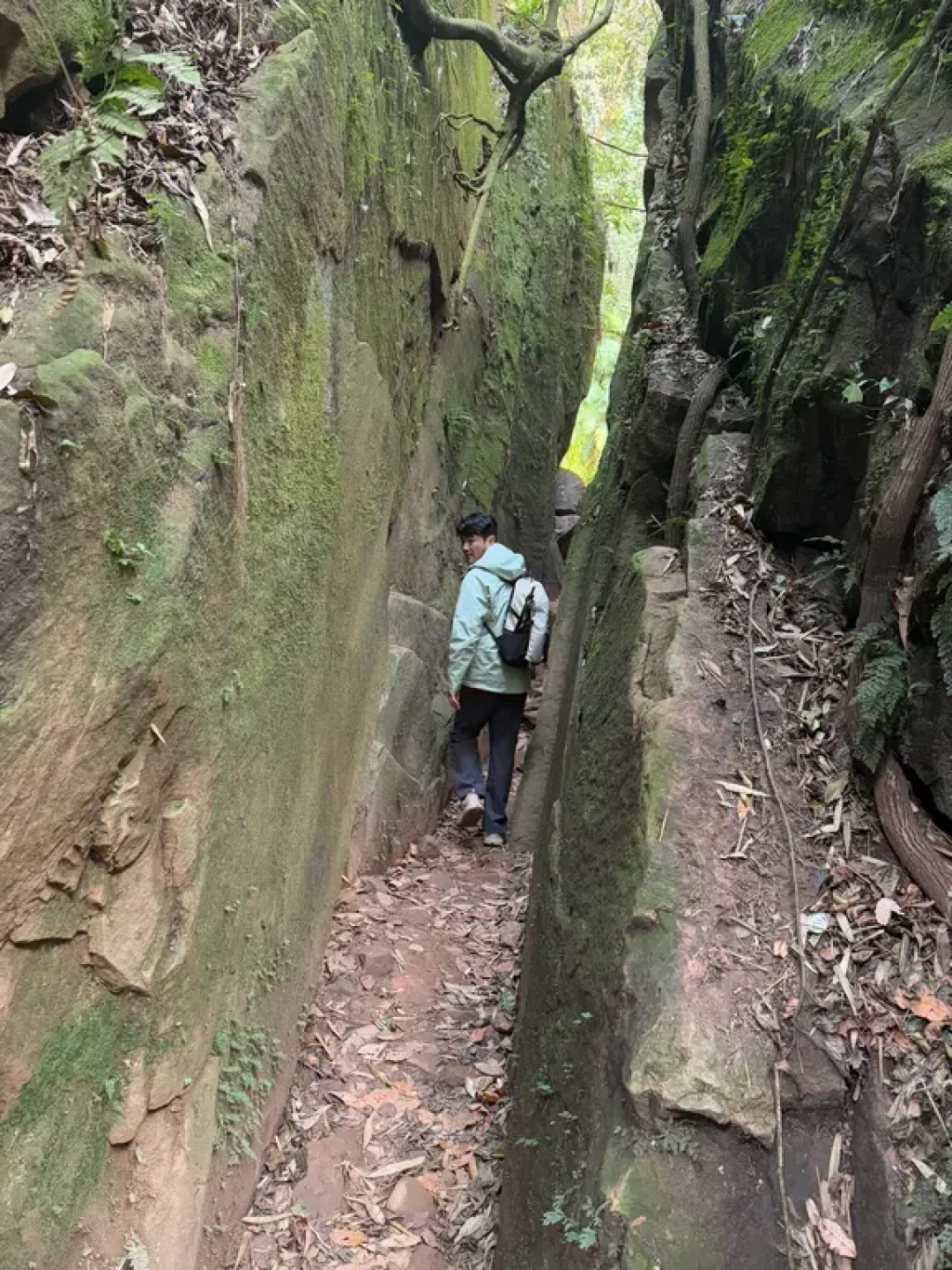 成都周边 邛崃皮缝峡谷亲子徒步加邛崃美食！