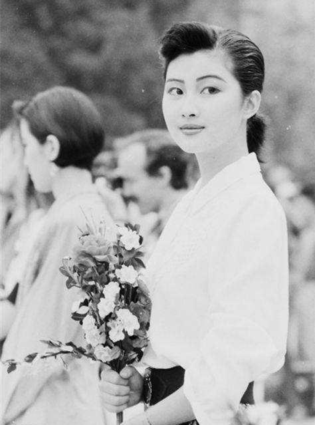 跟中国贵妇的热衷于冬天穿貂比起来,为什么东京女人们对貂没感觉?
