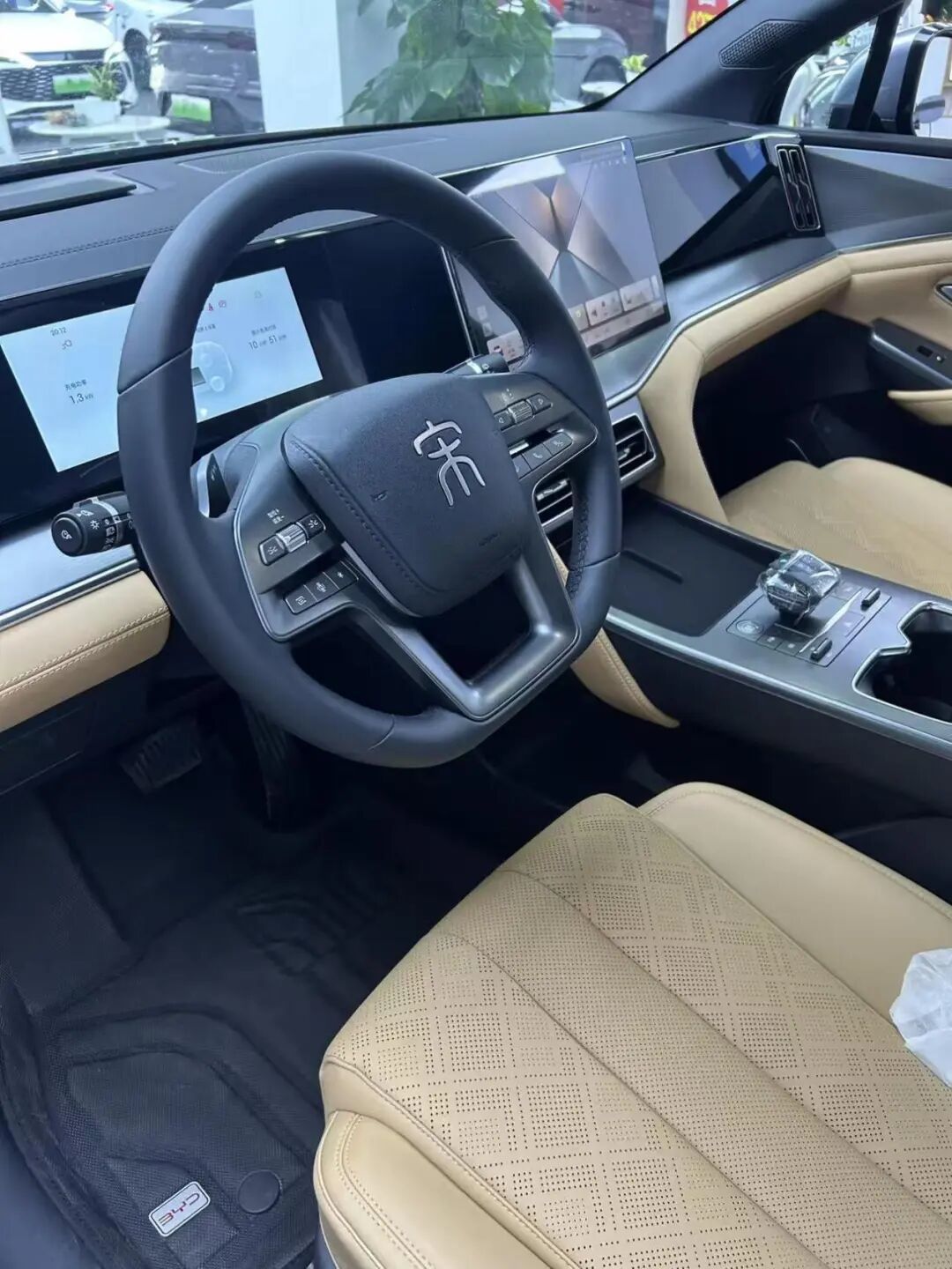 宋L对比Model Y！差价10万，结果却出乎意料！