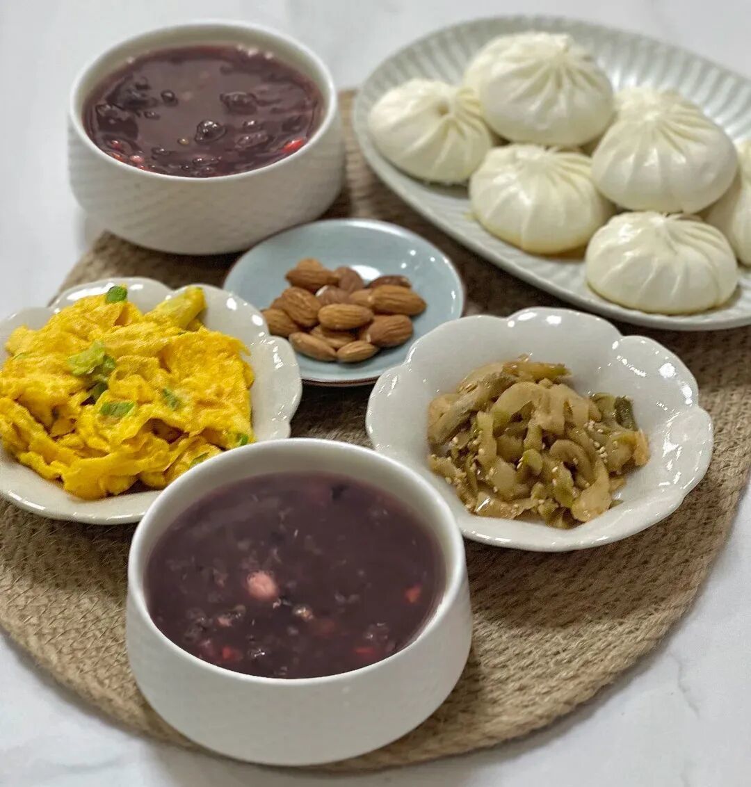 每天不重样的一日三餐,满满一桌子,在家享受粗茶淡饭里的幸福生活!