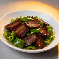 腊肉为何让人又爱又怕？文化乡愁与健康风险的千年拉锯