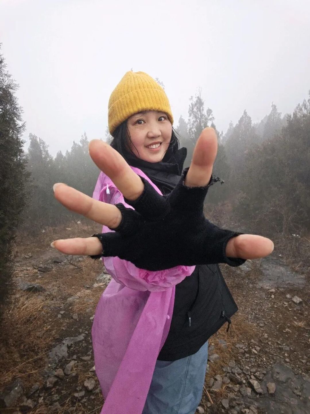 爬山带啥？这份清单照着装，轻松不累！