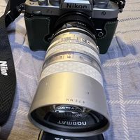 腾龙 Auto Zoom 38-100mm f/3.5 是一款经典的手动对焦变焦镜头